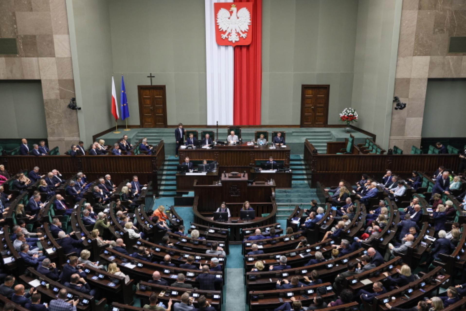 Sejm zajmie się budżetem na 2027 rok. Blisko bilion złotych wydatków i 281 miliardów deficytu