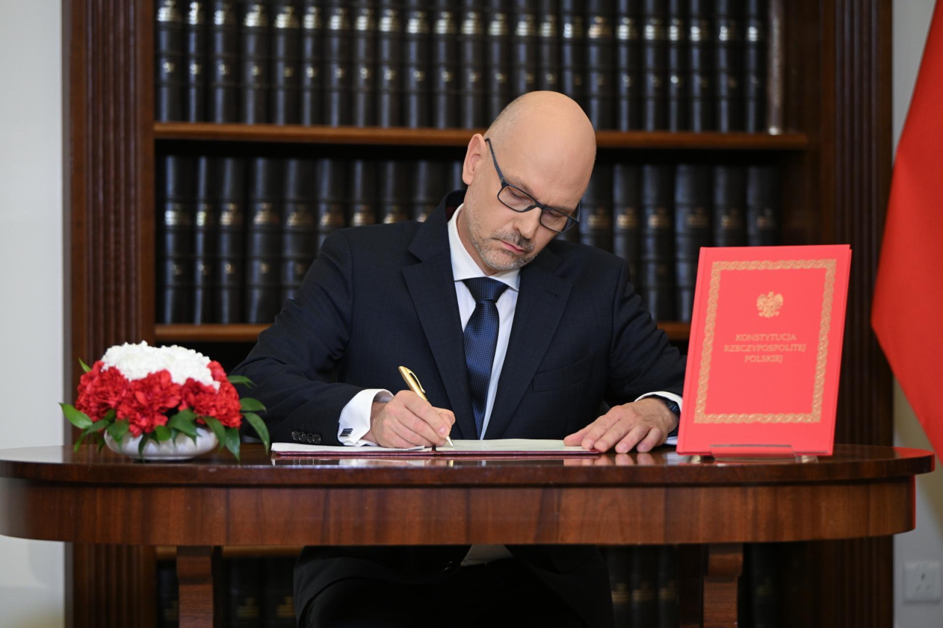 Maciej Berek złożył ślubowanie na sędziego TK. Prezydent nie uczestniczył w uroczystości
