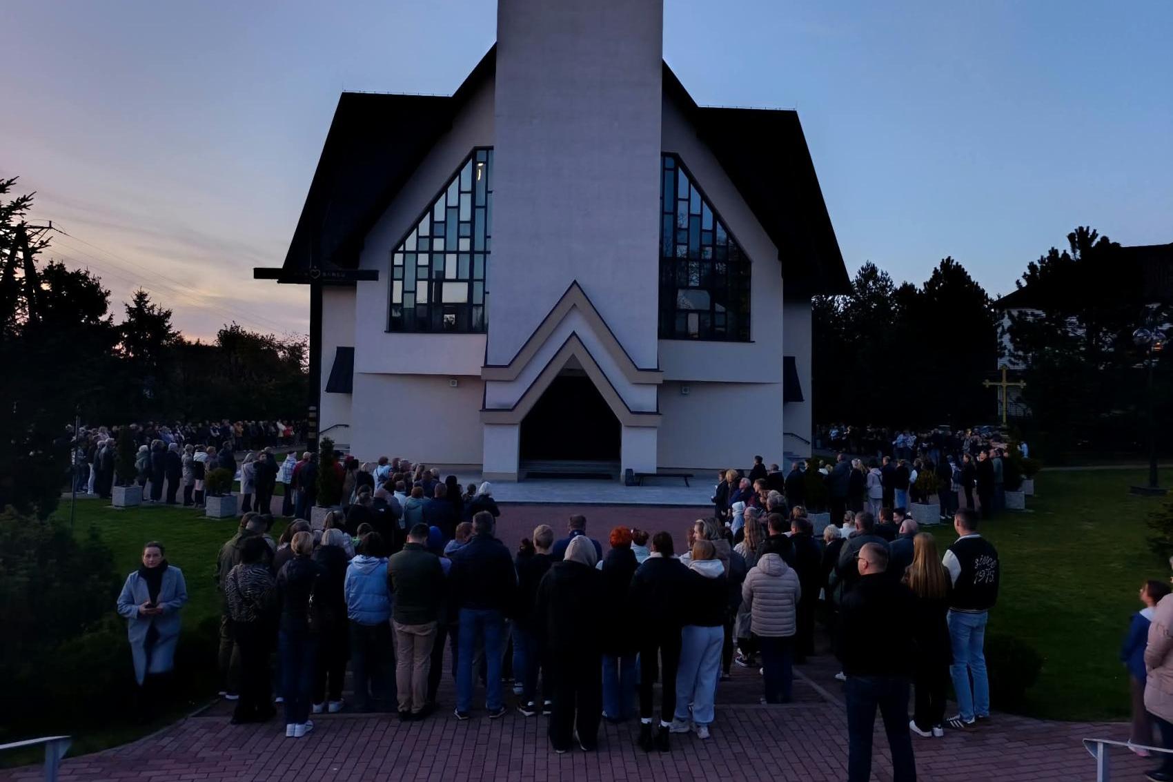 Parafianie z Grojca żądają wyjaśnień od biskupa. 11 pytań ws. odwołania proboszcza
